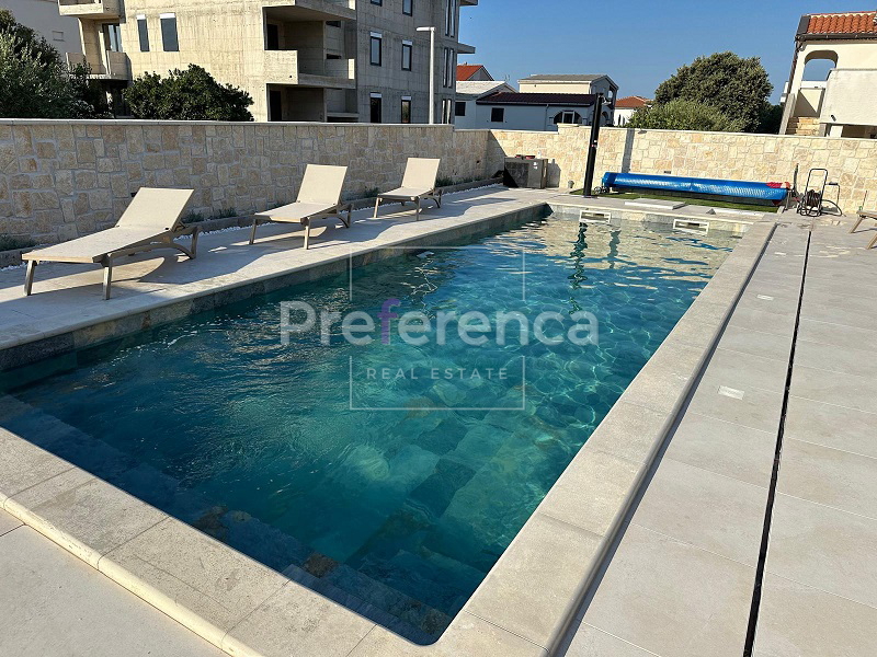 Mandre - villa lussuosa con piscina