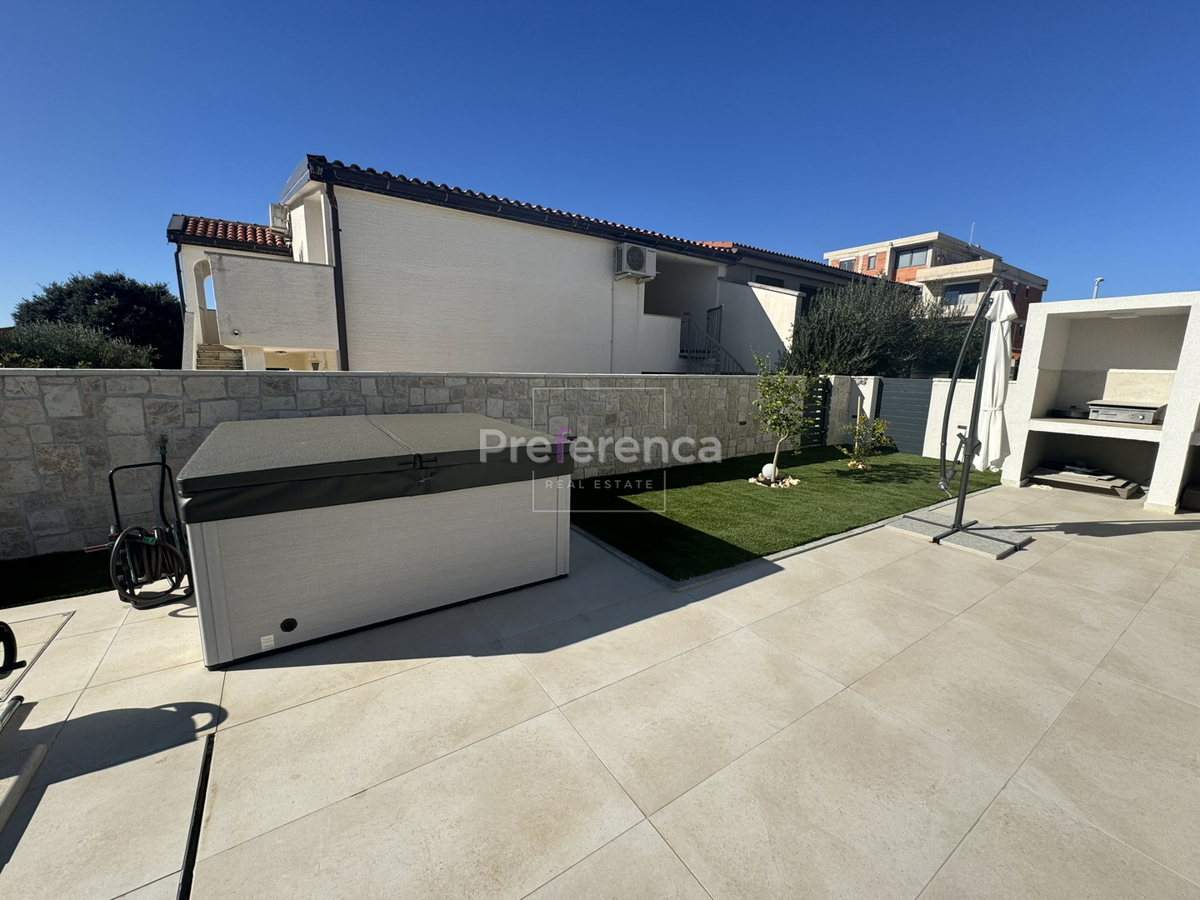 Mandre - villa lussuosa con piscina