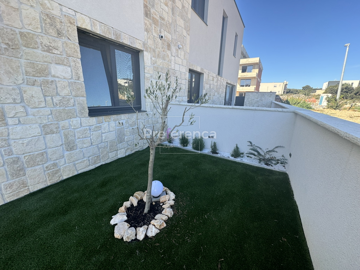 Mandre - villa lussuosa con piscina