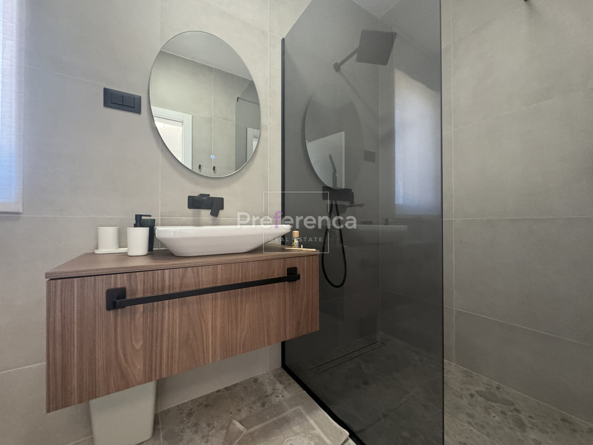 Mandre - villa lussuosa con piscina