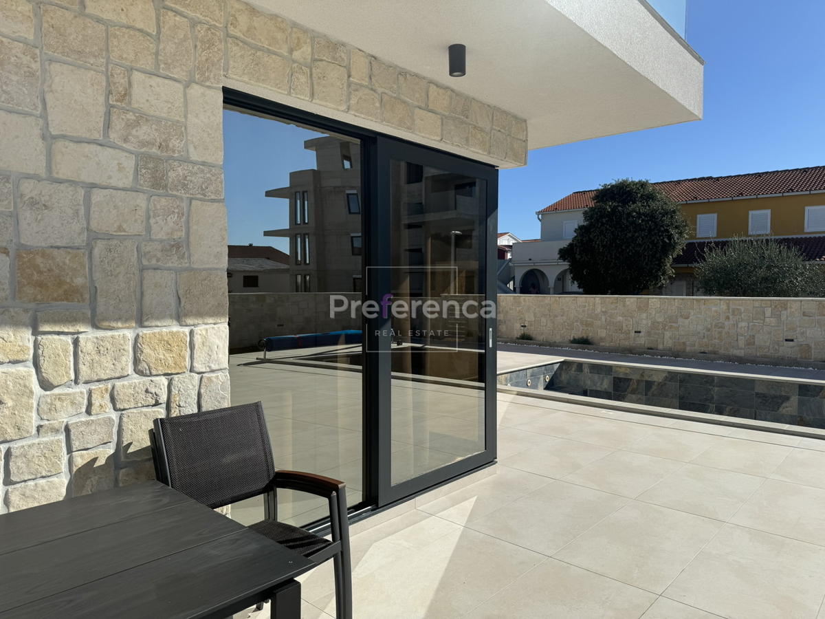 Mandre - villa lussuosa con piscina