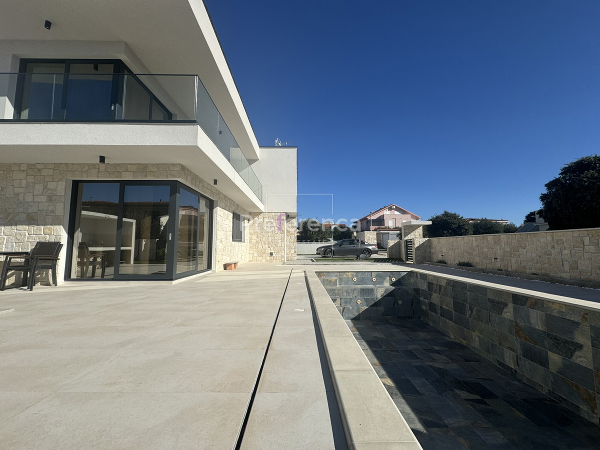 Mandre - villa lussuosa con piscina