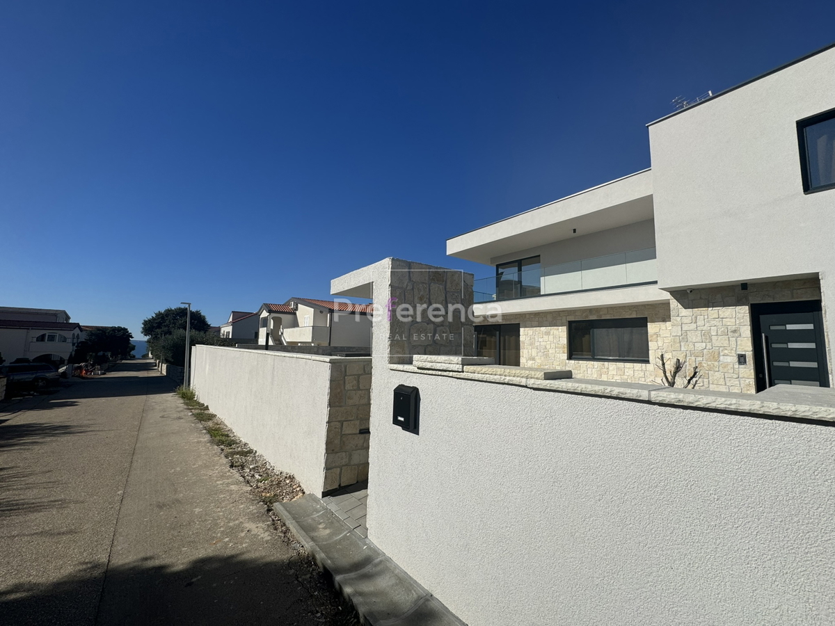 Mandre - villa lussuosa con piscina