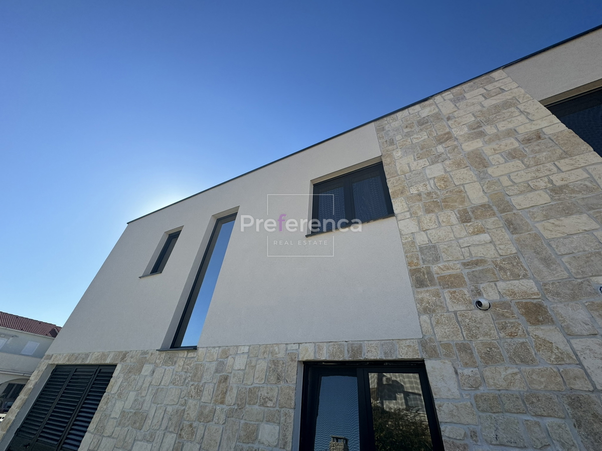 Mandre - villa lussuosa con piscina