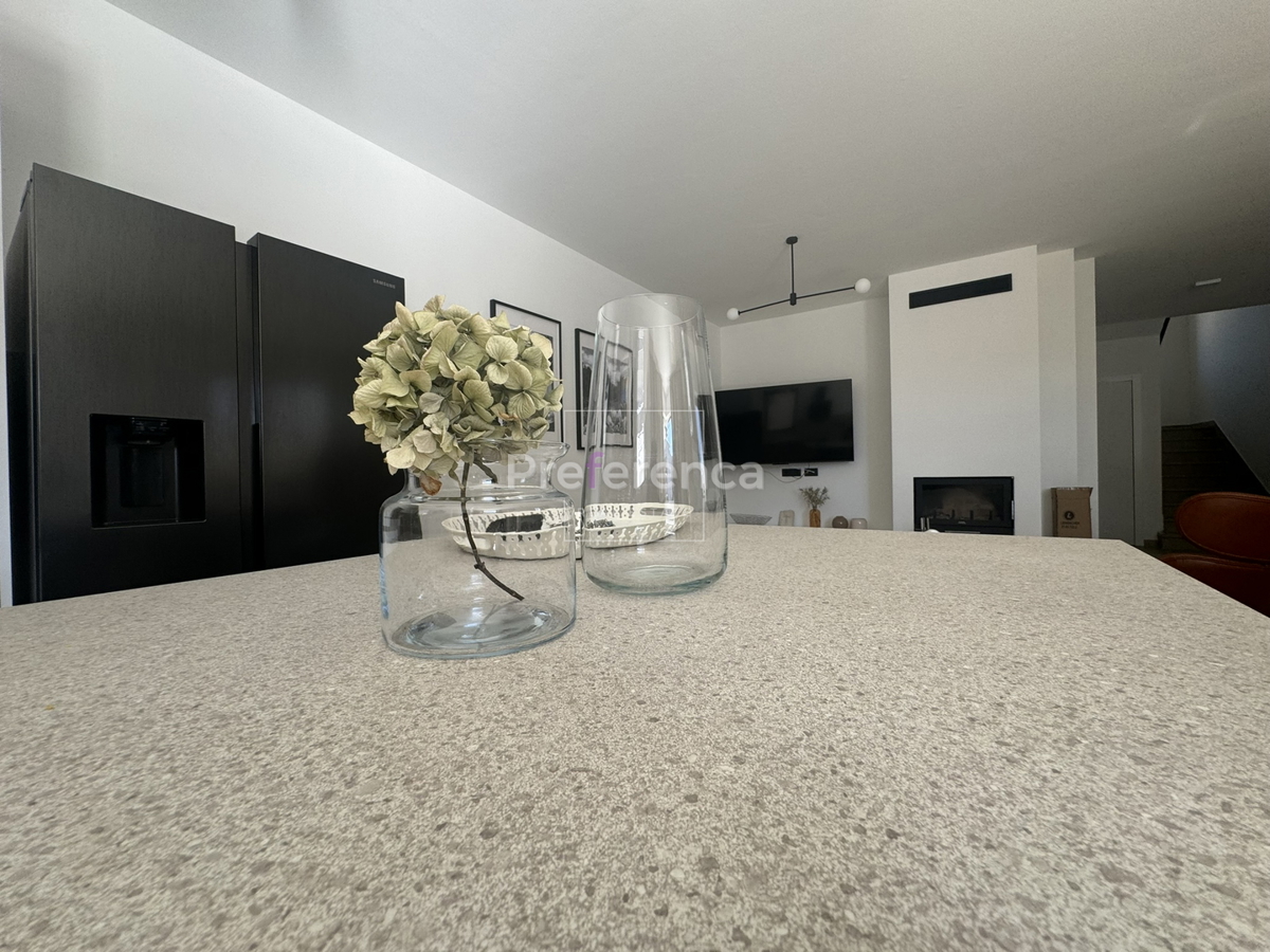 Mandre - villa lussuosa con piscina