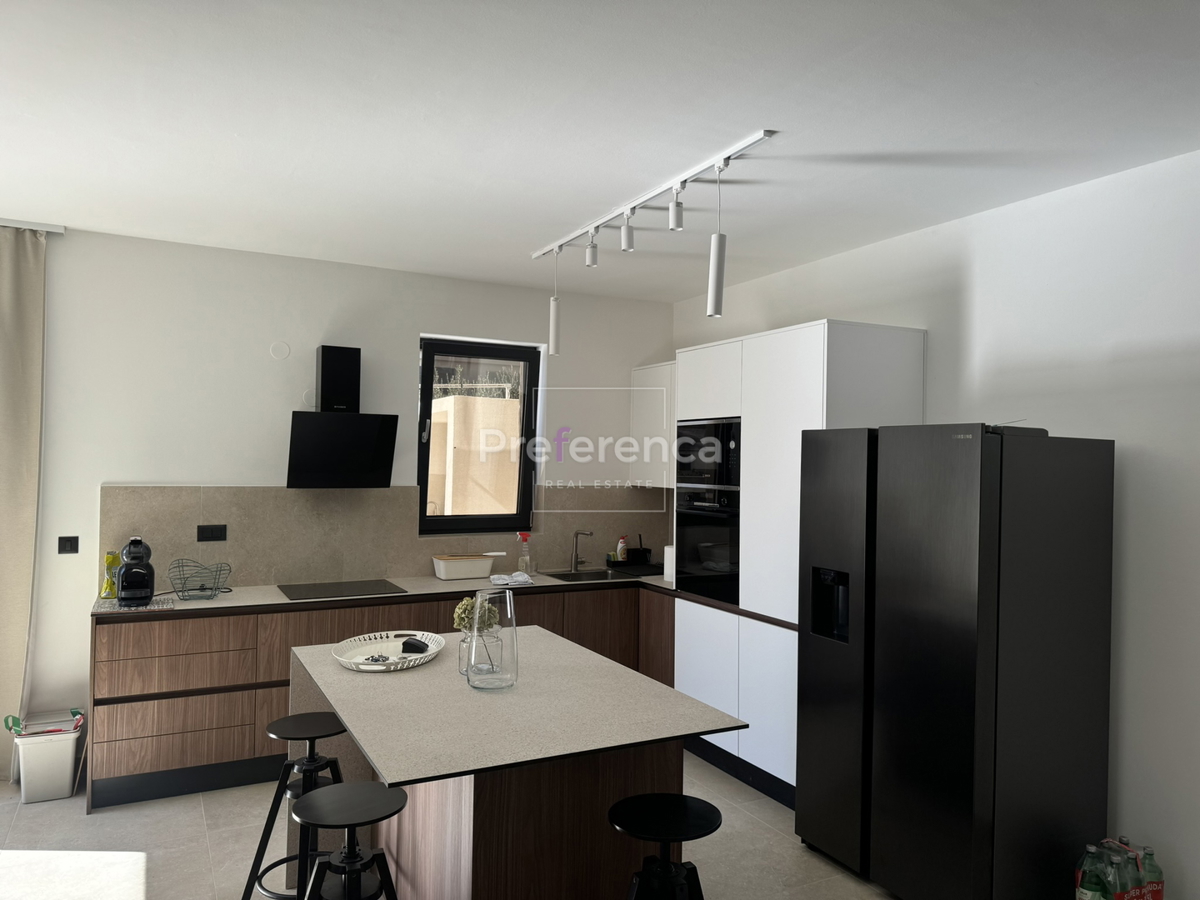 Mandre - villa lussuosa con piscina