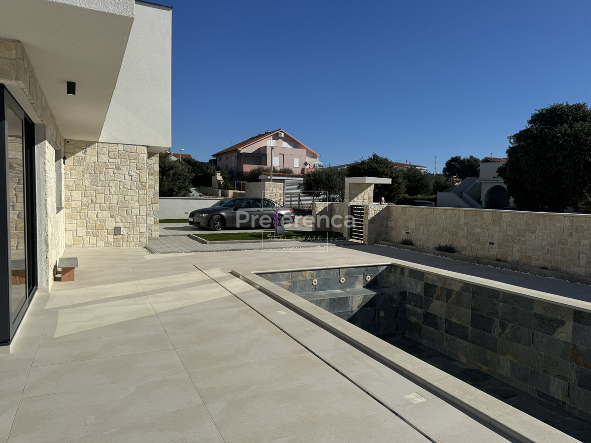 Mandre - villa lussuosa con piscina