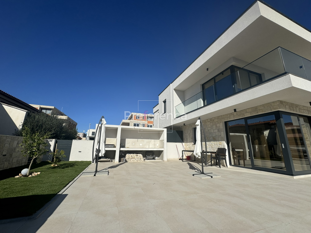 Mandre - villa lussuosa con piscina