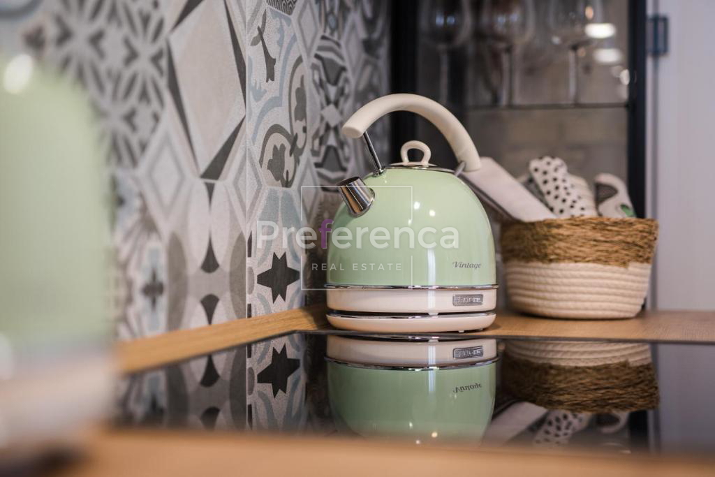 Dabovi stani, Novalja - villa con piscina + terreno con progetto