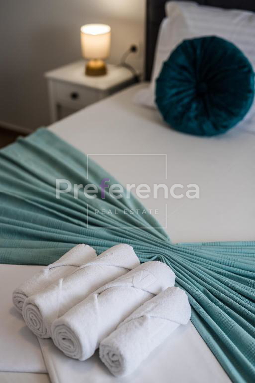 Dabovi stani, Novalja - villa con piscina + terreno con progetto