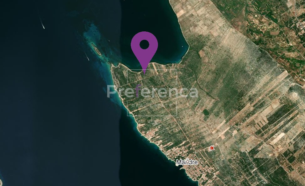 Mandre - terreno agricolo in prima fila sul mare