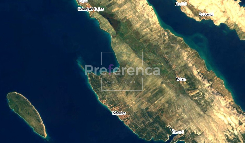 Mandre - terreno agricolo in prima fila sul mare