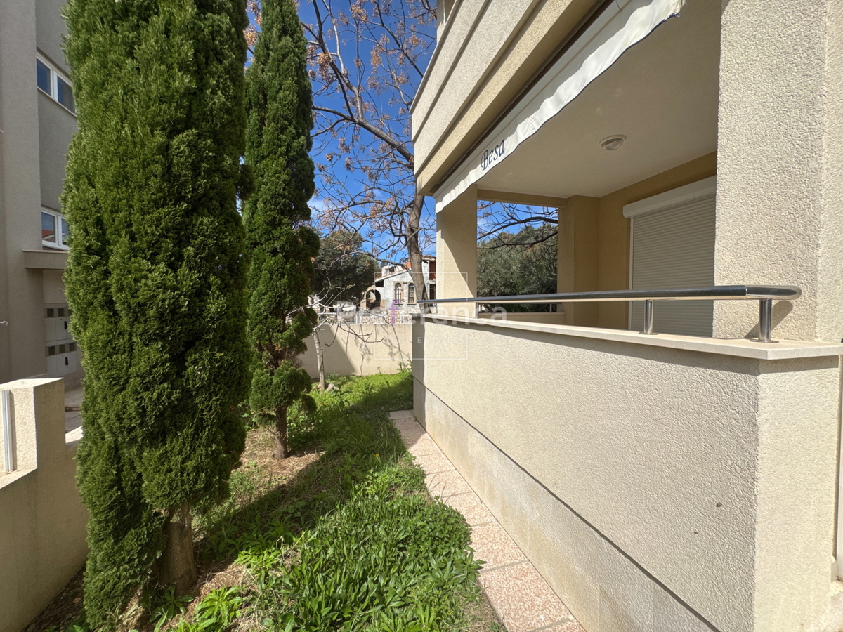 Novalja - appartamento bilocale al piano terra - SECONDA FILA DAL MARE