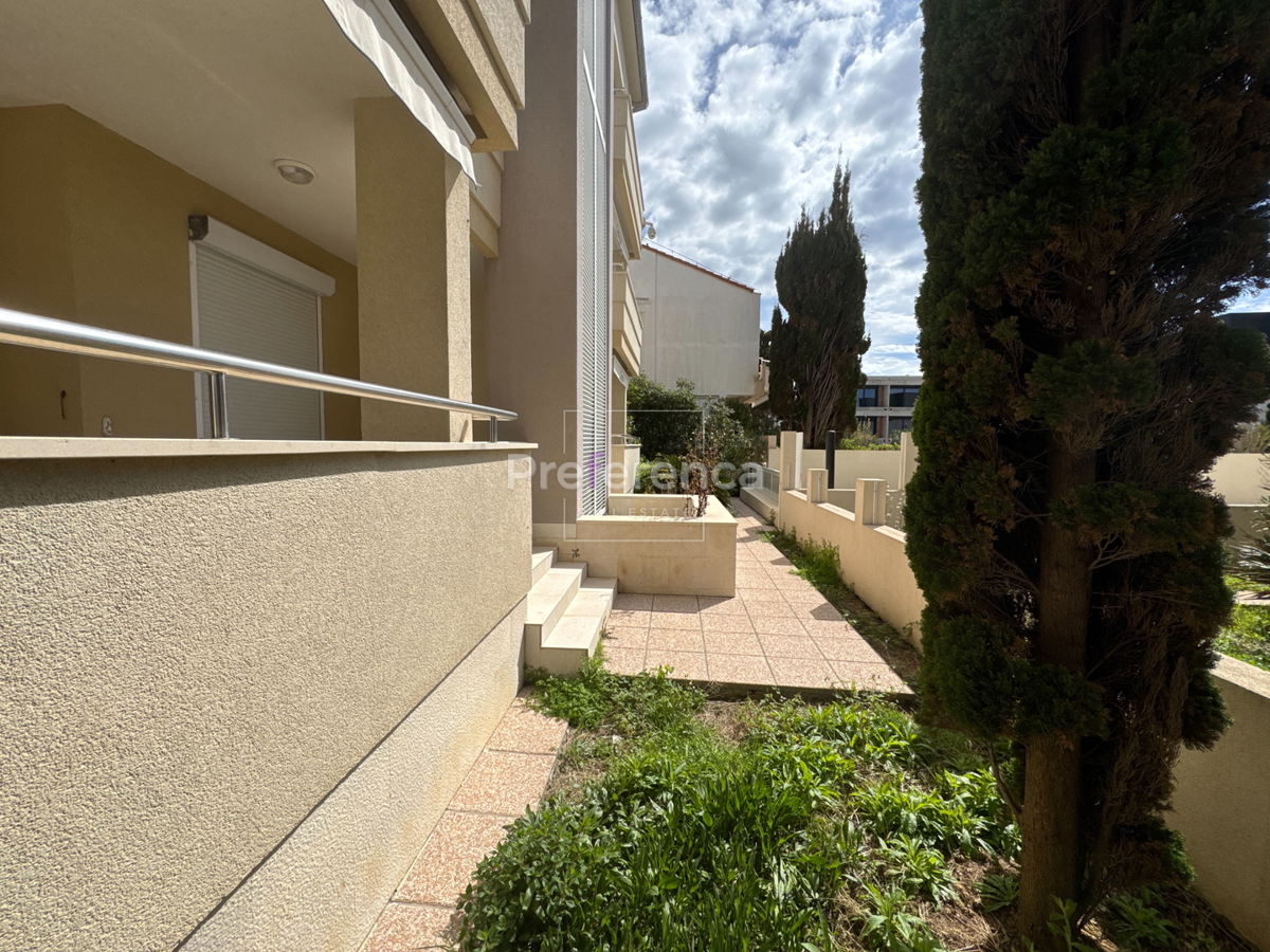 Novalja - appartamento bilocale al piano terra - SECONDA FILA DAL MARE