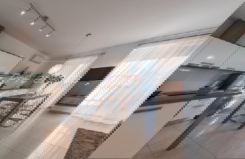 Novalja - appartamento bilocale al piano terra - SECONDA FILA DAL MARE