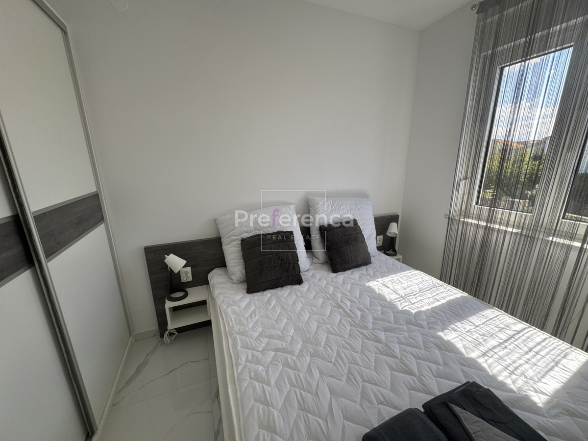 Novalja - appartamento con due camere al primo piano