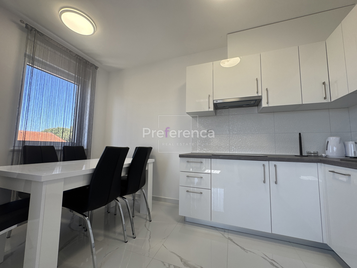 Novalja - appartamento con due camere al primo piano