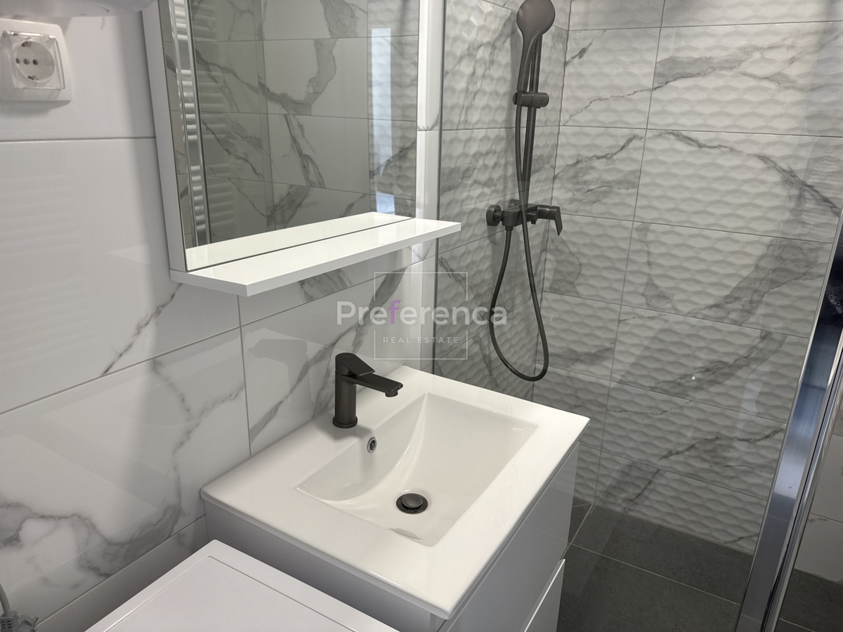 Novalja - appartamento con due camere al primo piano