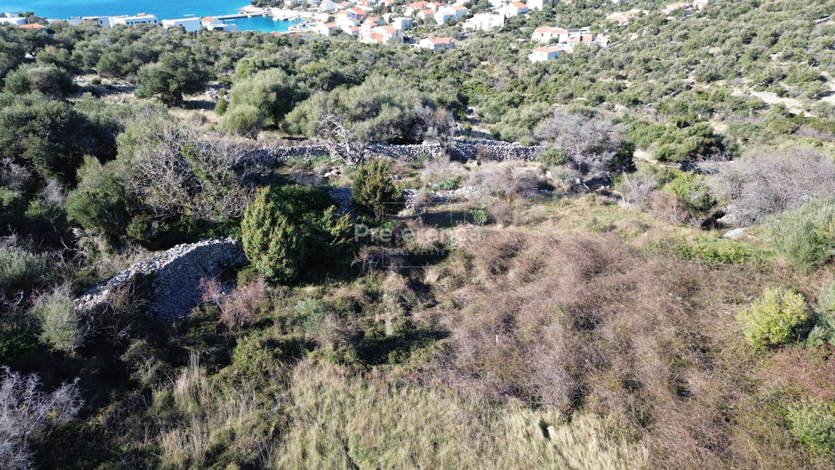 Jakišnica - terreno edificabile