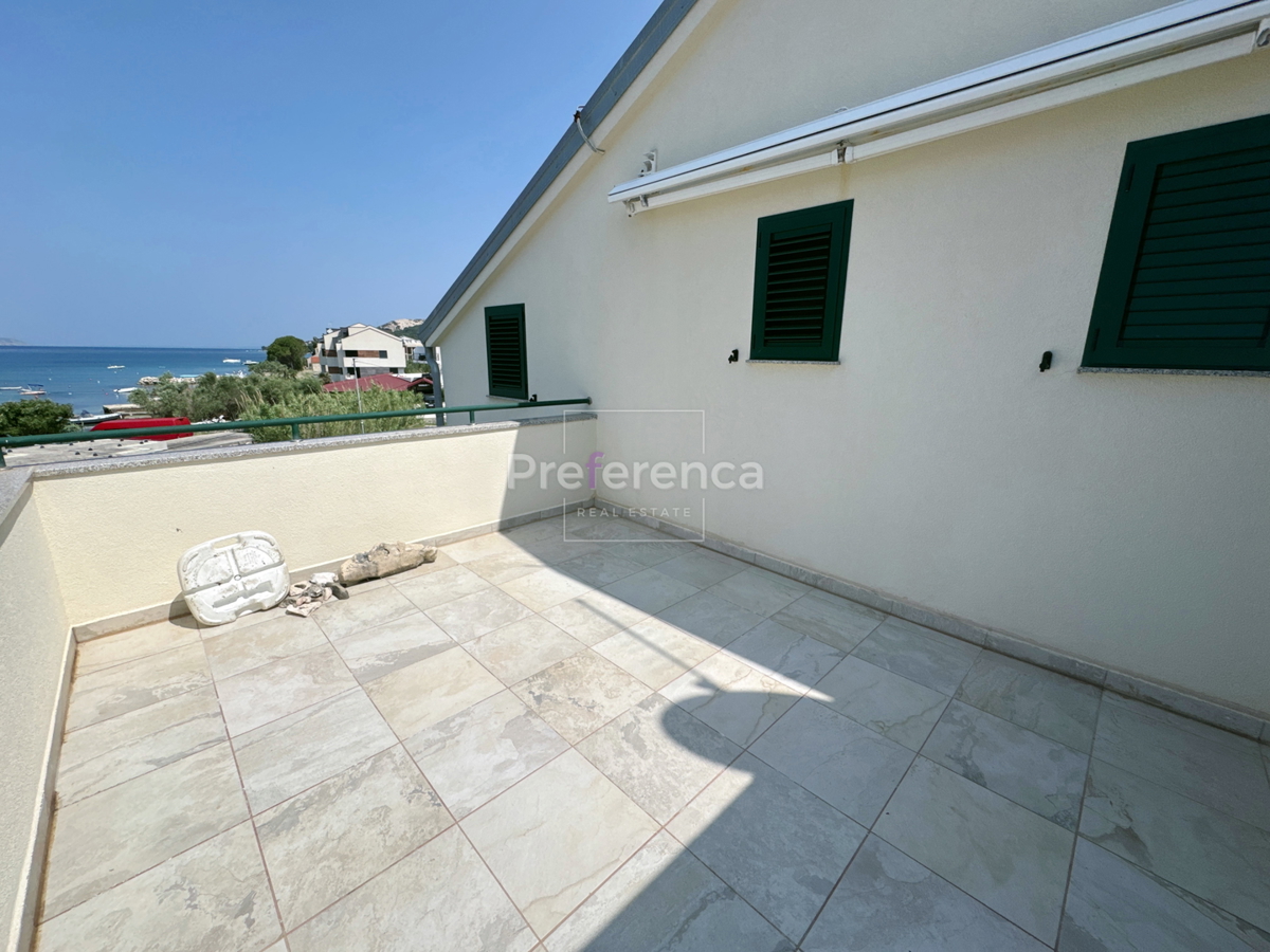 Stara Novalja - monolocale in prima fila sul mare