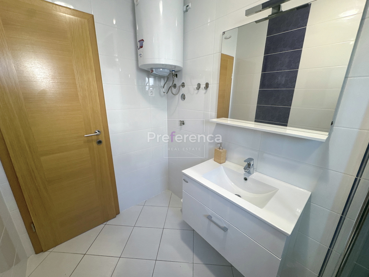 Novalja - appartamento con due camere al primo piano