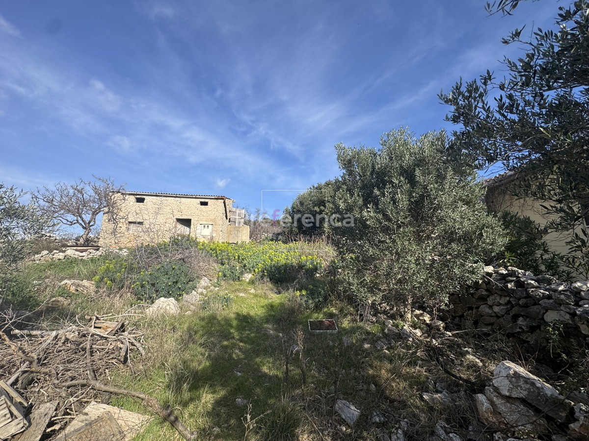 Kolan - terreno edificabile con permesso di costruzione