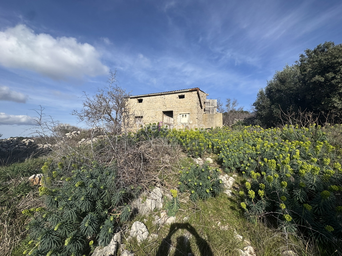 Kolan - terreno edificabile con permesso di costruzione