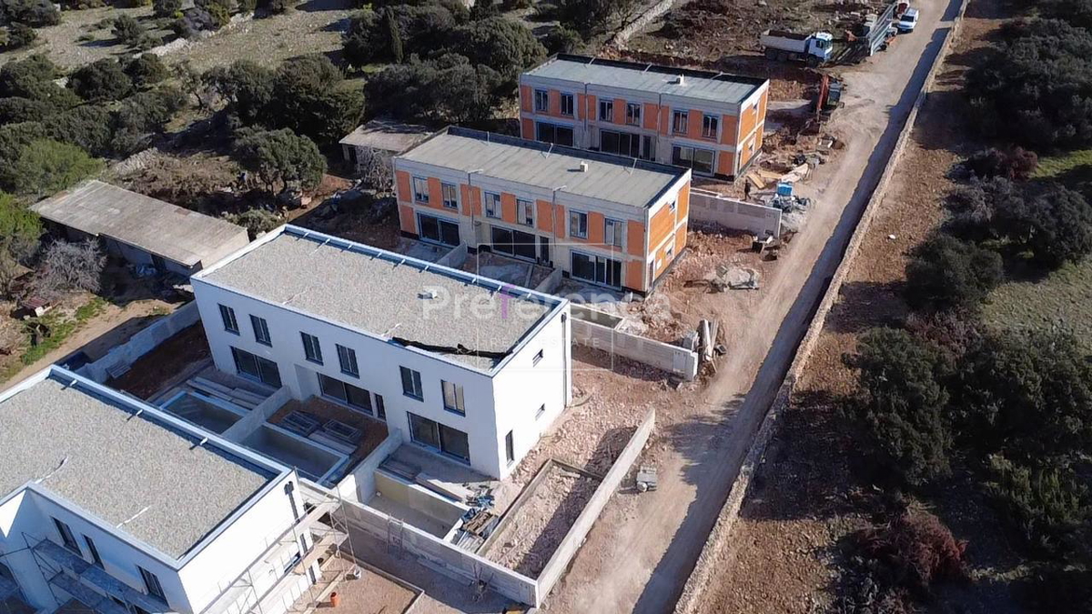 Mandre - appartamento su due livelli in ambiente tranquillo