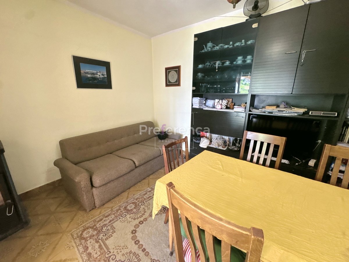 Pag – casa a piano terra su grande terreno, garage