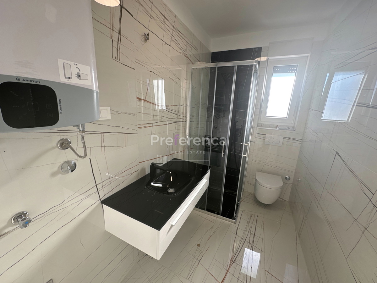 Novalja - Appartamento con due camere da letto e giardino