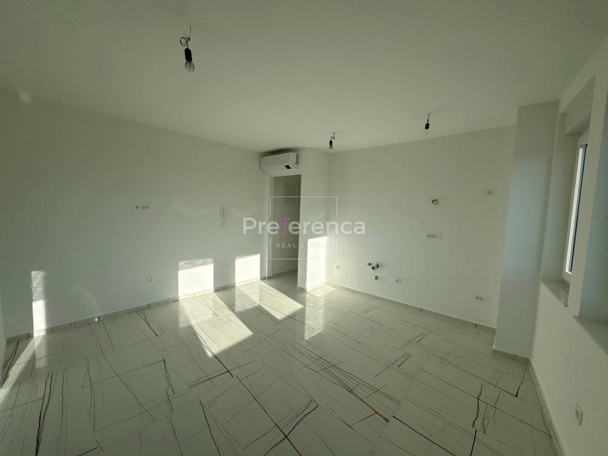 Novalja - Appartamento con due camere da letto e giardino