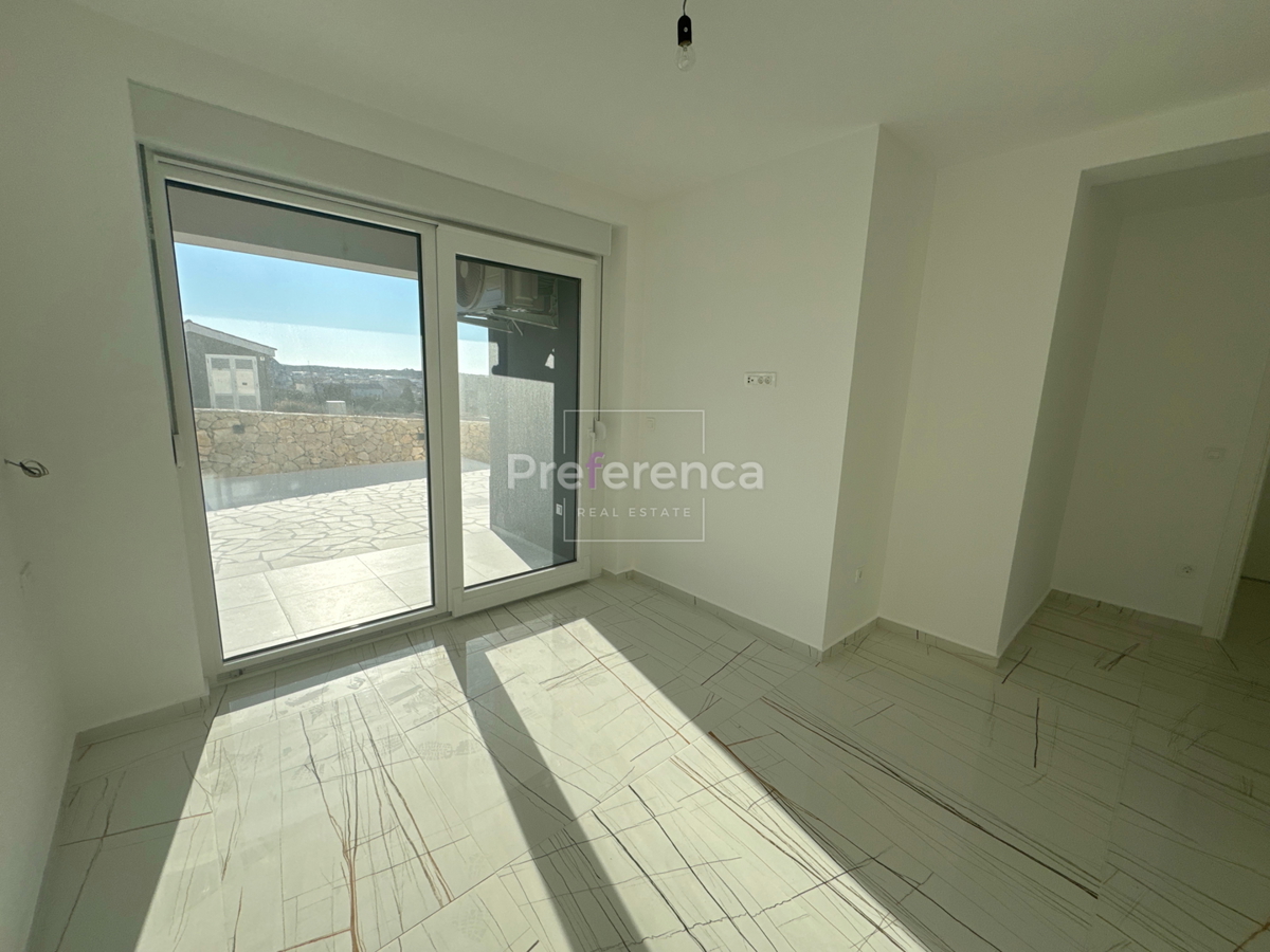 Novalja - Appartamento con due camere da letto e giardino