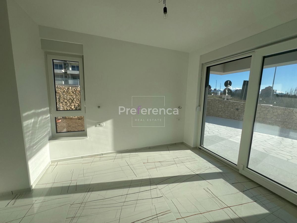 Novalja - Appartamento con due camere da letto e giardino