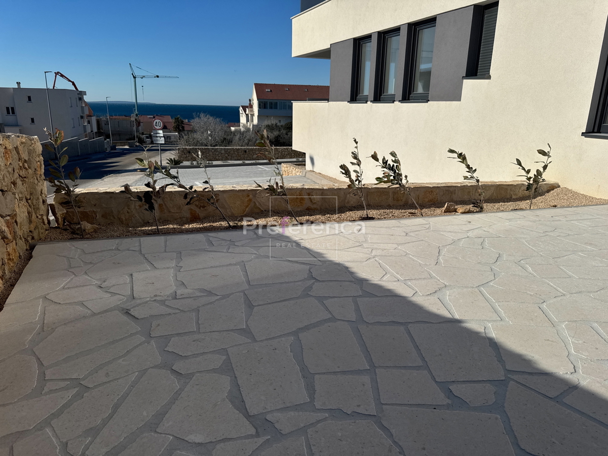 Novalja - Appartamento con due camere da letto e giardino