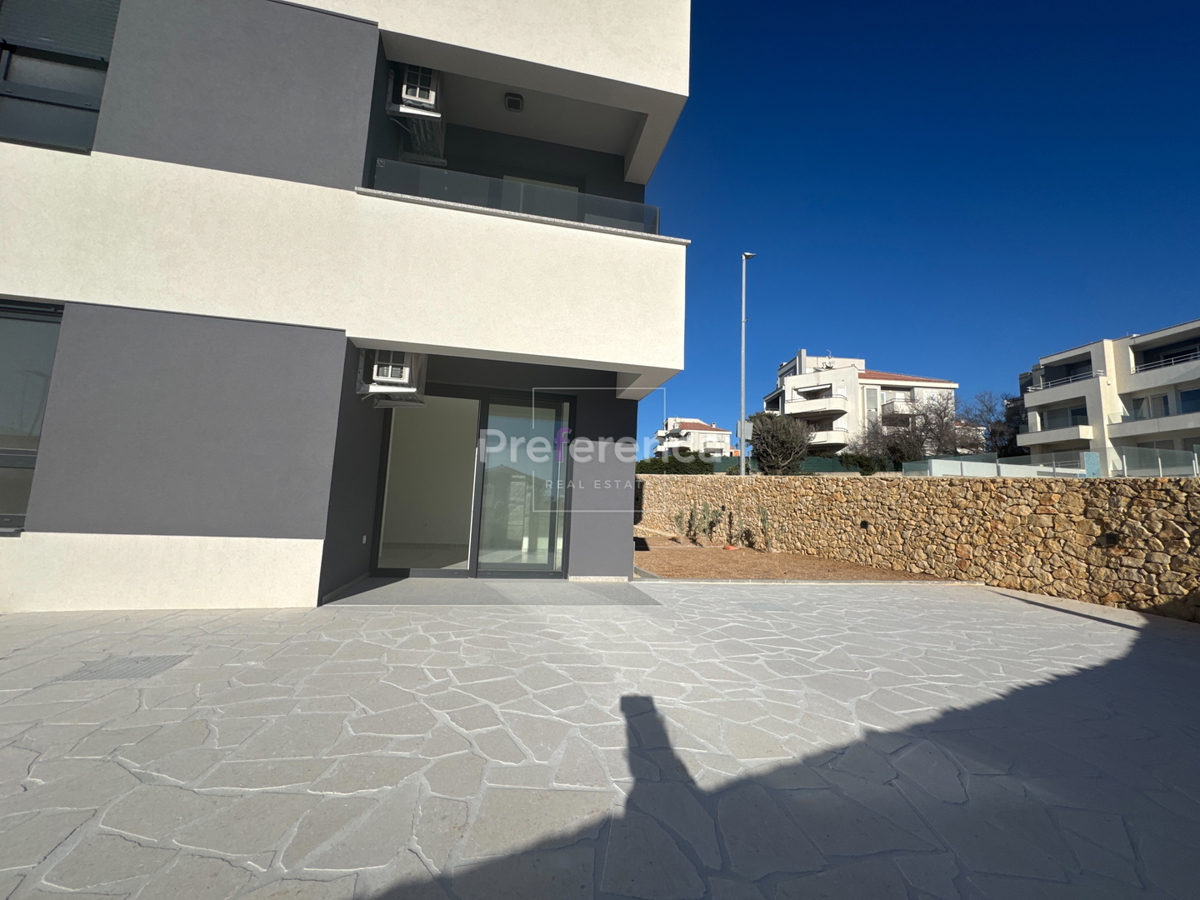 Novalja - Appartamento con due camere da letto e giardino