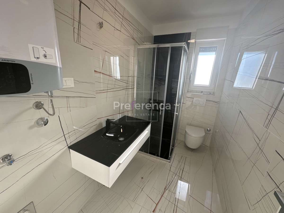 Novalja - Appartamento con due camere da letto e giardino