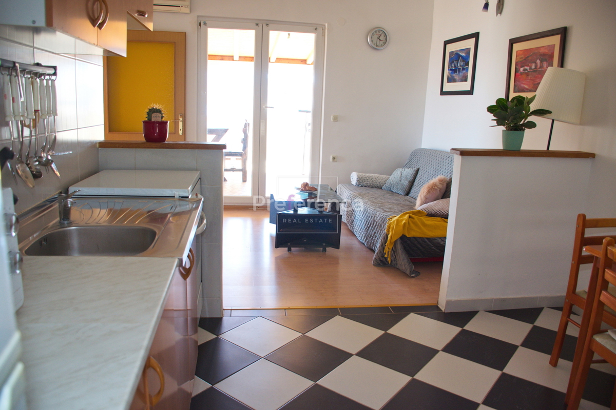 Zubovići - appartamento bilocale vicino alla spiaggia