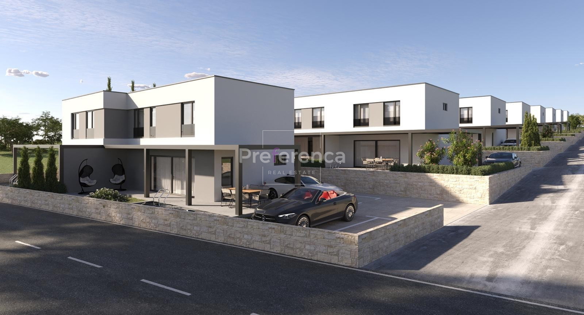 Mandre - appartamento su due piani con giardino