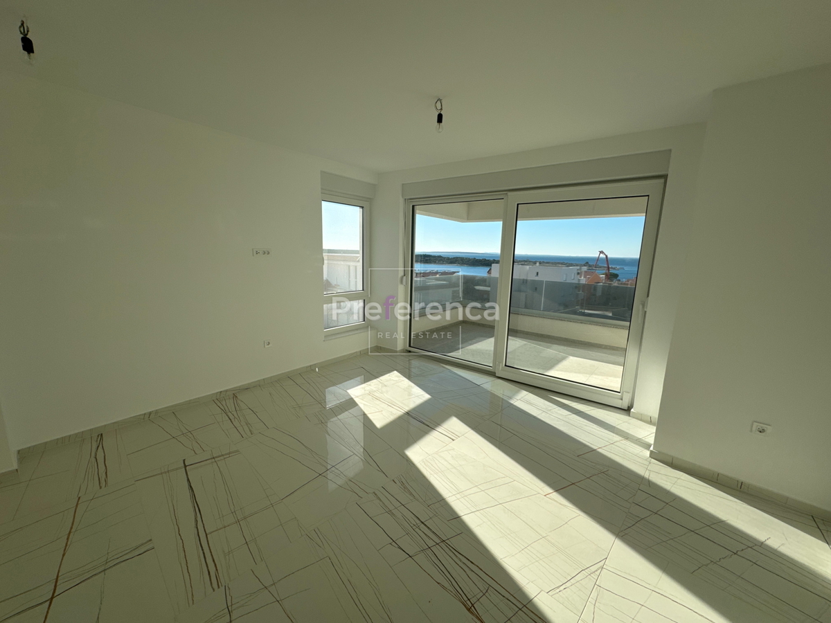 Novalja - appartamento con due camere da letto al primo piano