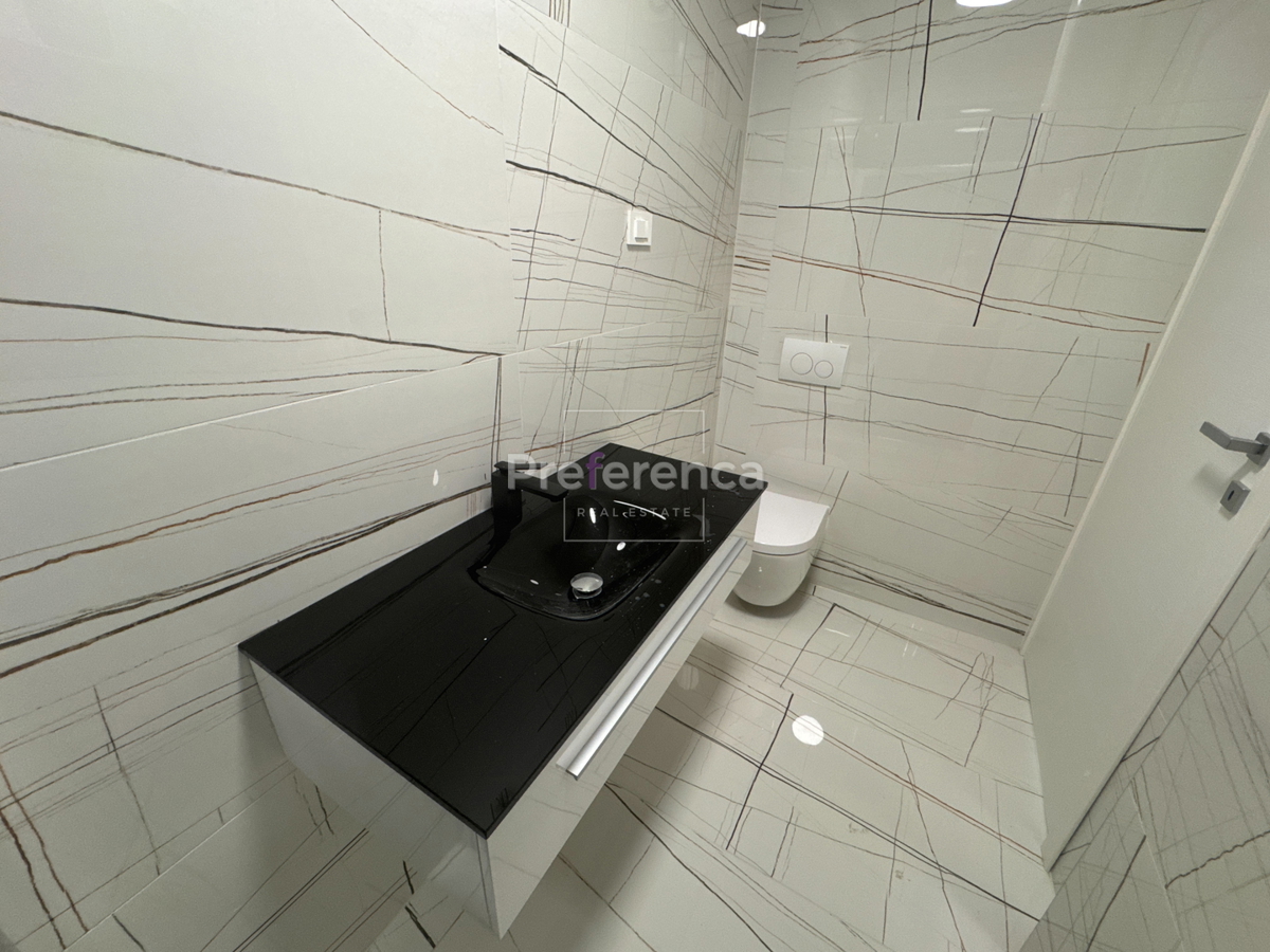 Novalja - appartamento con due camere da letto al primo piano