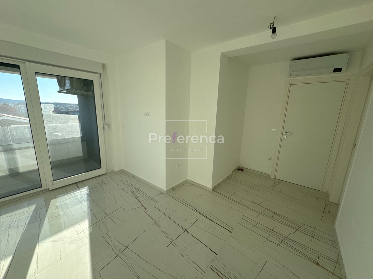 Novalja - appartamento con due camere da letto al primo piano