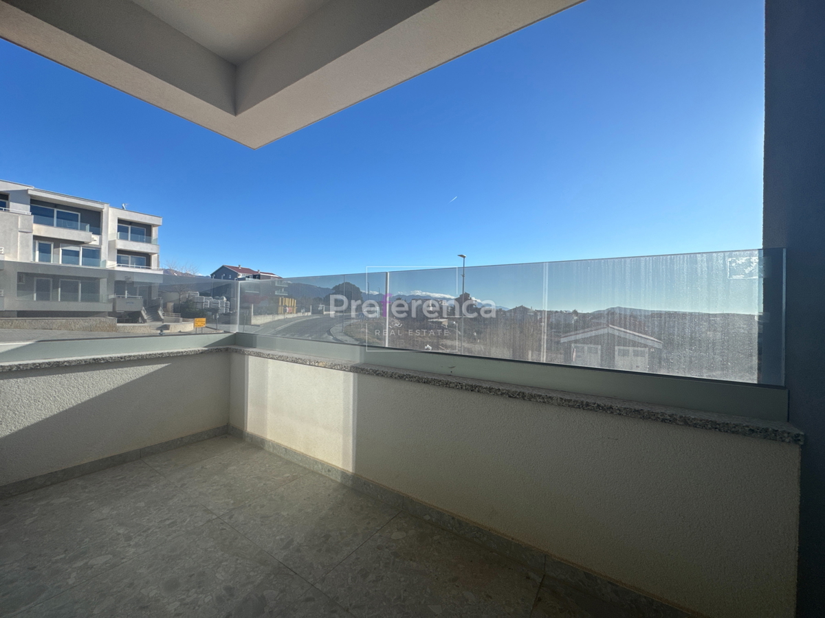 Novalja - appartamento con due camere da letto al primo piano