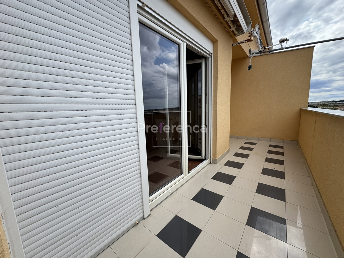 Novalja - appartamento trilocale con vista mare