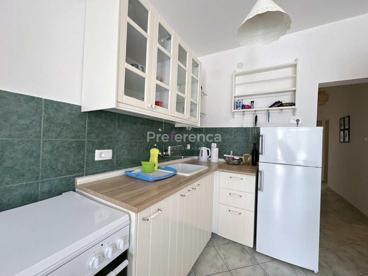 Stara Novalja - appartamento con due camere al piano terra