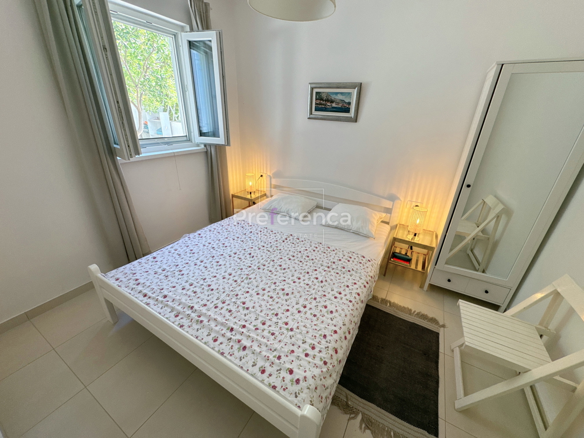 Stara Novalja - appartamento con due camere al piano terra