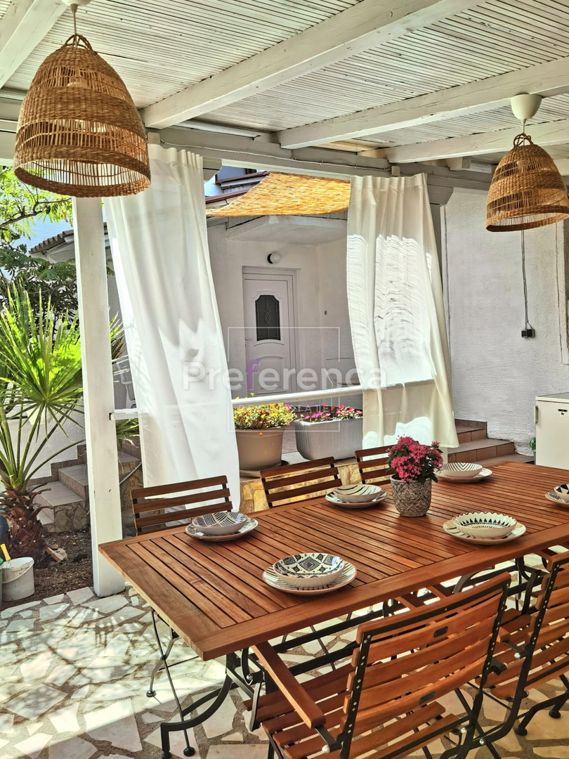 Stara Novalja - appartamento con due camere al piano terra