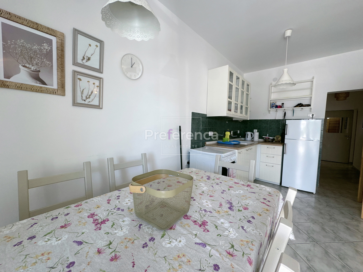 Stara Novalja - appartamento con due camere al piano terra