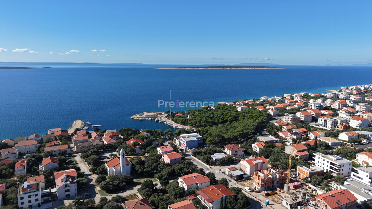 Mandre - appartamento su due piani con giardino