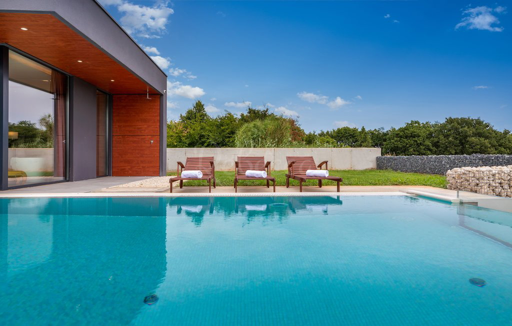 Villa di lusso con piscina a Liznjan