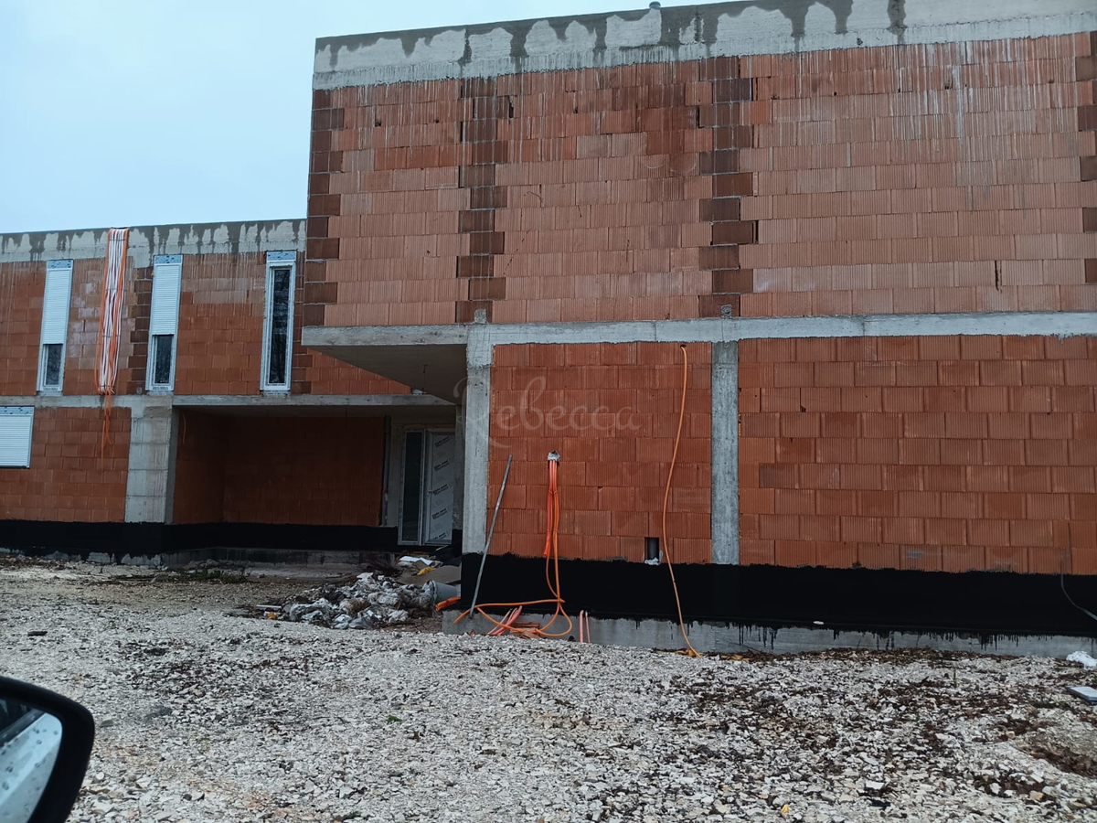 Istria, Ližnjan, Due moderne ville duplex con piscine